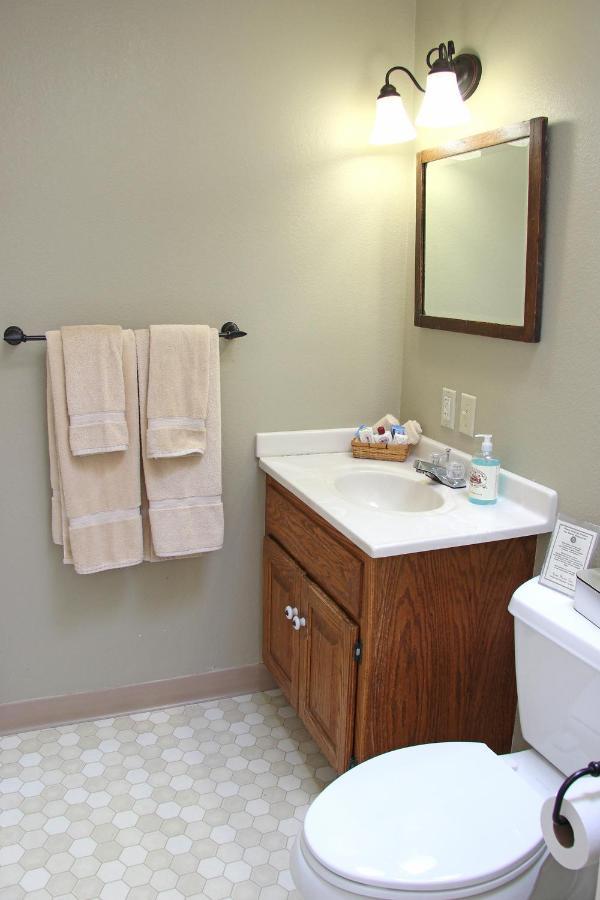 Eagle Harbor 3*